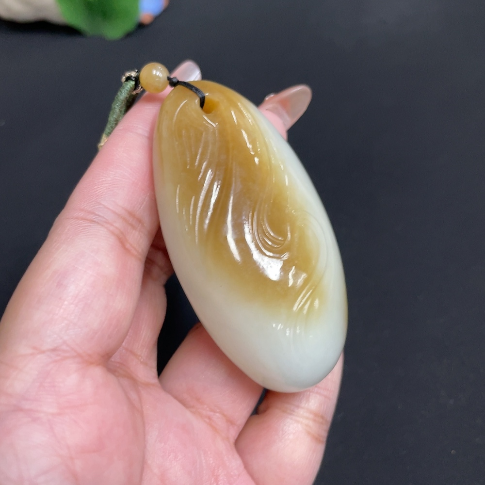 H32737092 Hetian Jade Pendant, Freeform Piece, Total Weight Approx. [Including Rope] 85.7g
