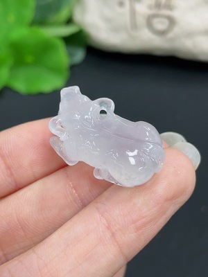 F41949647 翡翠生肖牛挂件 货品总重约7.47g