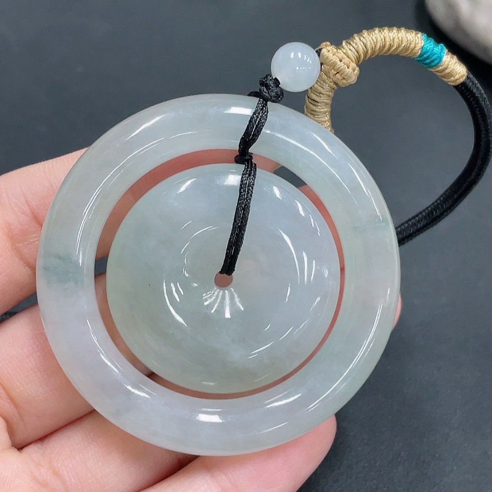 F21421982 Jadeite Pendant with Mother-and-Child Clasp, Total Weight Approx. 52g