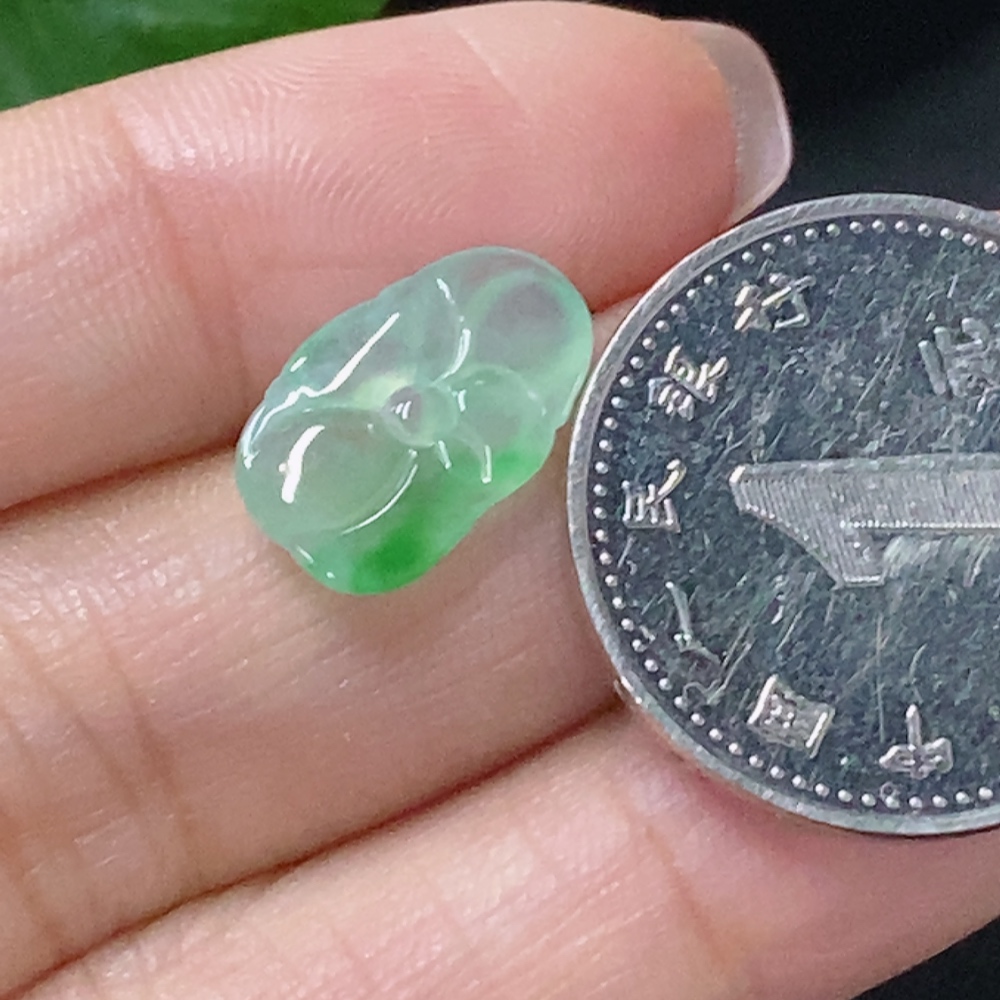 F34076117 Jadeite inlay piece, total weight approx. 0.54g