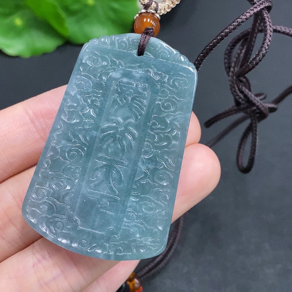 F31645233 JadeiteDragon Travelling the World Pendant