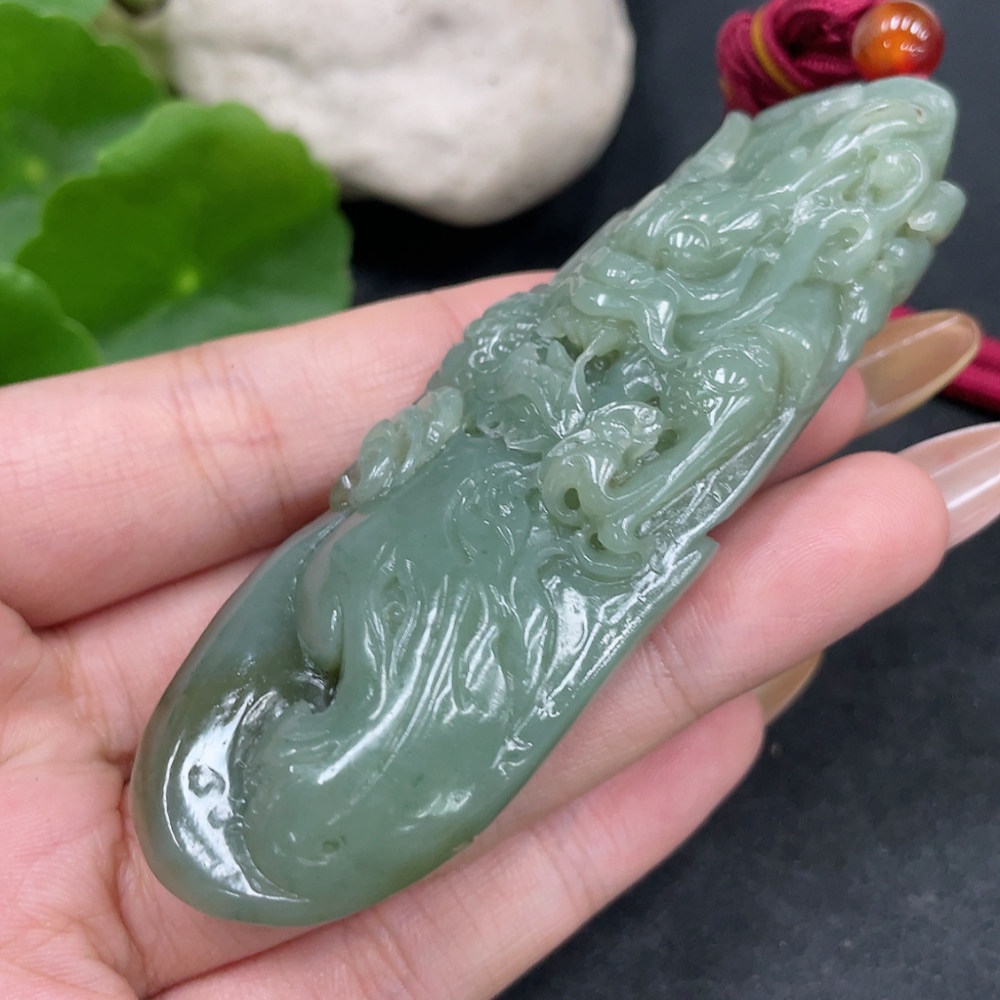 H31672460 Hetian Jade Handheld Carving - Dragon