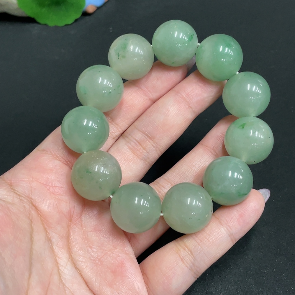 H32806093 African Emerald (Dulong Jade)