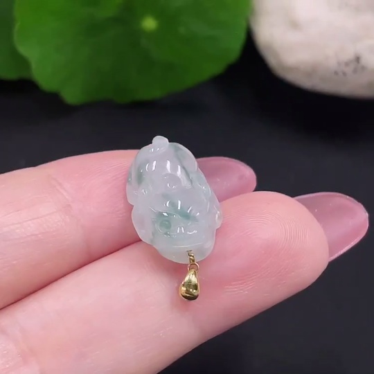 F34981836 Jadeite Pi Xiu Pendant with 18K Gold, Total Weight Approx. 1.8g