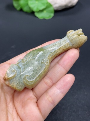 H41867006 和田玉挂件  仿古件  皮色成因未定  货品总重约56.4g