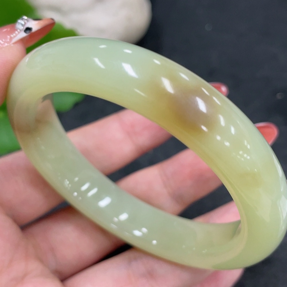 H34980011 Hetian Jade Round Bracelet Size 54.4 Total Weight Approx. 51.7g With Crack
