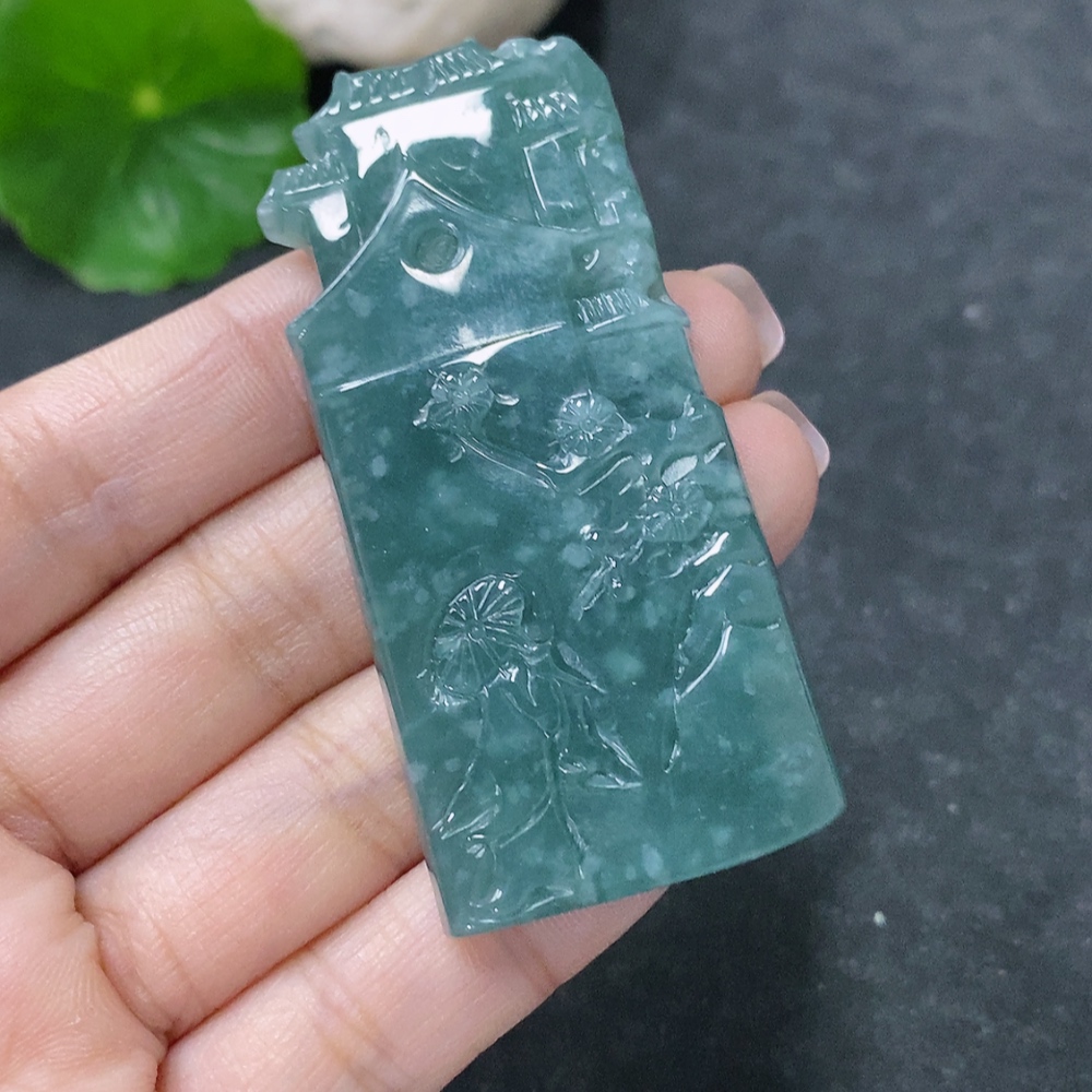 F34043638 Jadeite Pendant Sell as a Lot