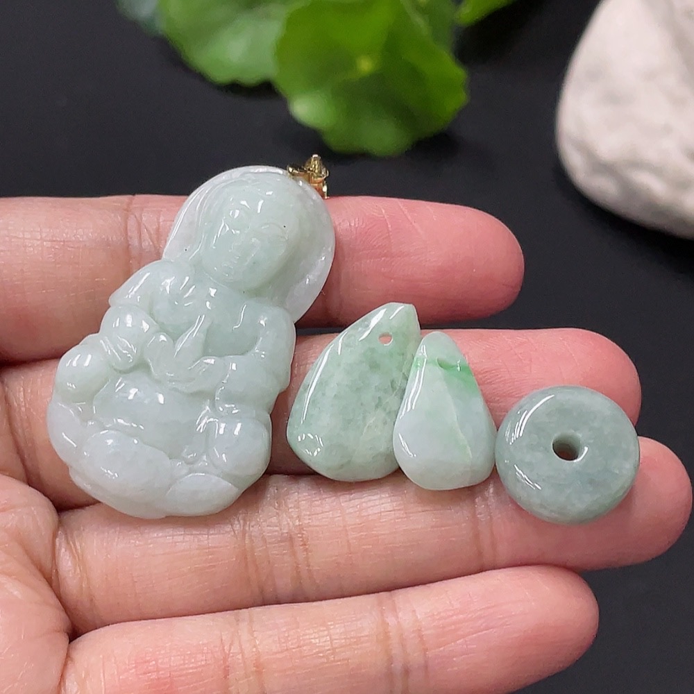 F26962295 Jadeite Pendant Non-Gold Buckle