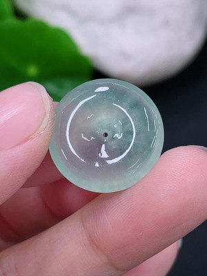 F41934047 翡翠挂件平安扣 货品总约重2.6g