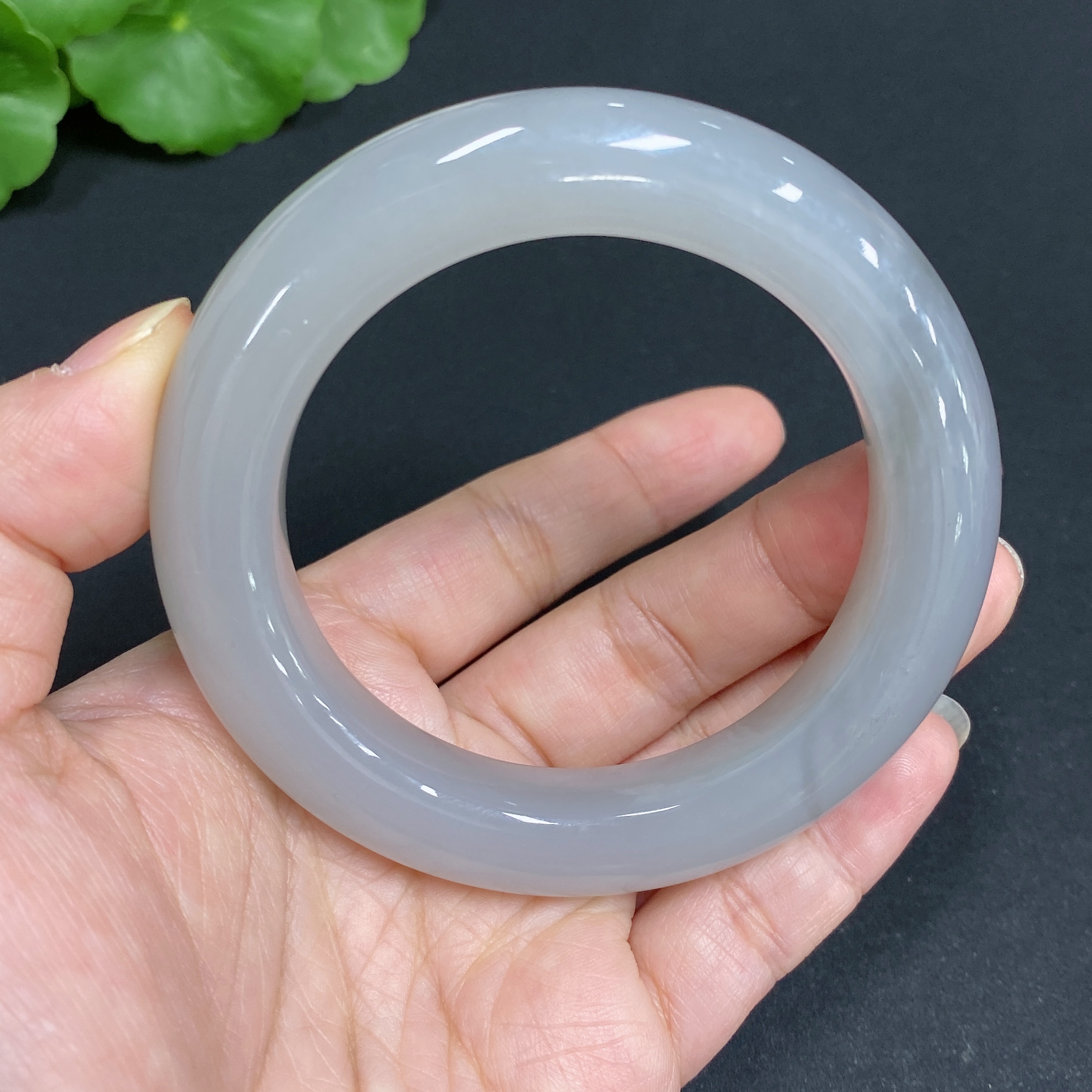 H34014962 Hetian Jade Round Bracelet Size 53.7 Total Weight Approx. 68.8g