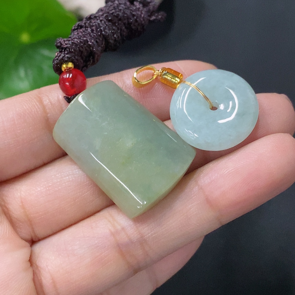 F35088050 Jadeite Pendant Sell as a Lot Non-Gold Beads Non-A