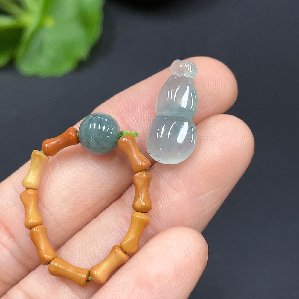 F24754267 Jadeite Bead Ring/Gourd Pendant Sell as a Lot