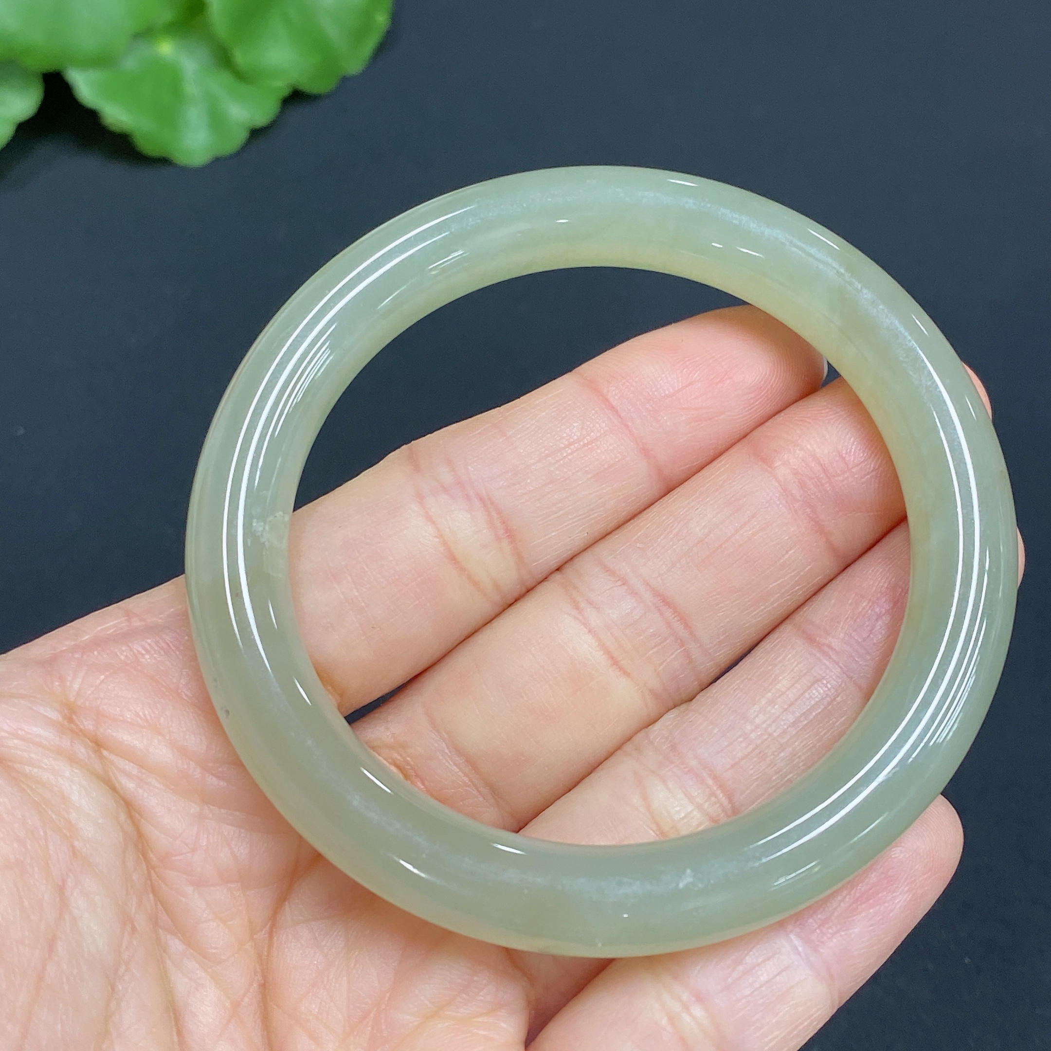 H28310950 Hetian Jade Round Bangle Size 51.1 Total Weight Approx. 32g