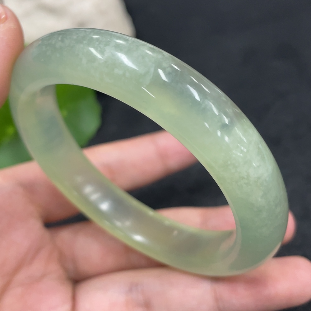 H31582347 Xiuyu (serpentine jade)