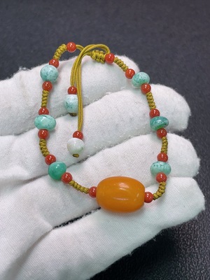 C34990960 Amber Beeswax Bracelet with South Red Agate, Non-Natural Matching Stones, Total Weight Approx. 5.26g Including Rope