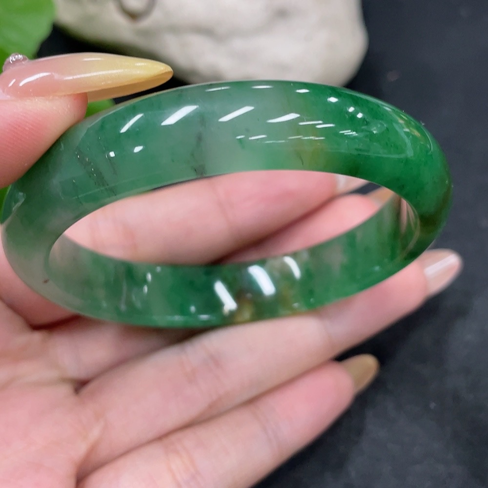 H32704836 African Emerald (Dulong Jade) Round Bracelet Size 54.5 Total Weight Approx. 333.8g