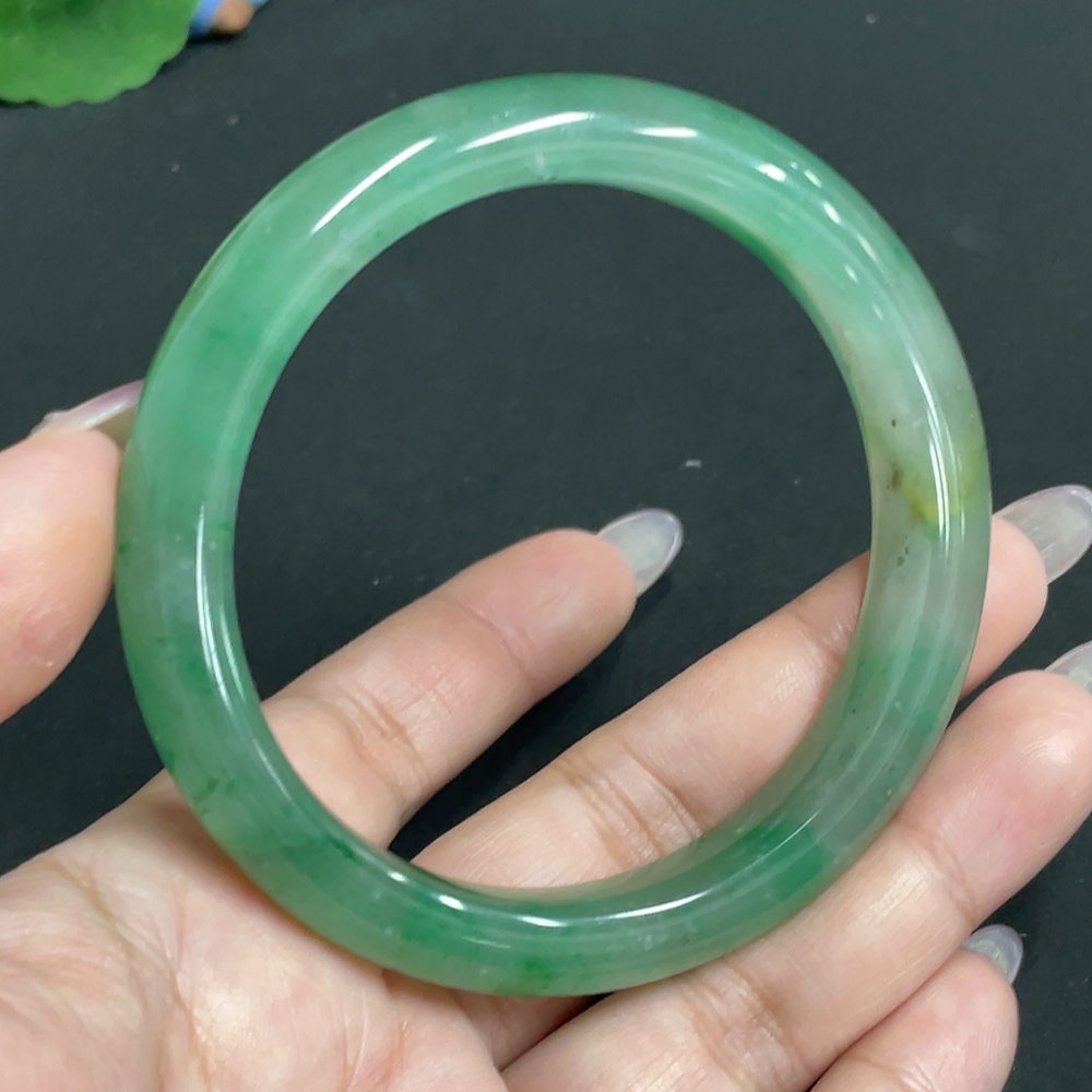 H34955375 African Emerald (Dulong Jade) Regular Bracelet