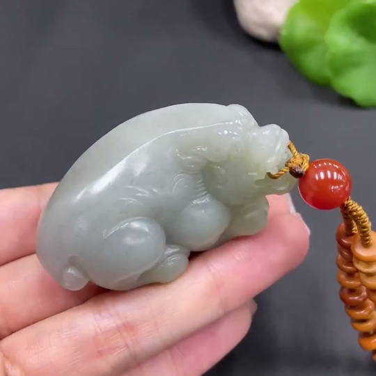 H23558640 Hetian Jade Handheld Piece Pi Xiu Chain Not Hetian Jade Total Weight Approx. (Including Chain) 88.3g