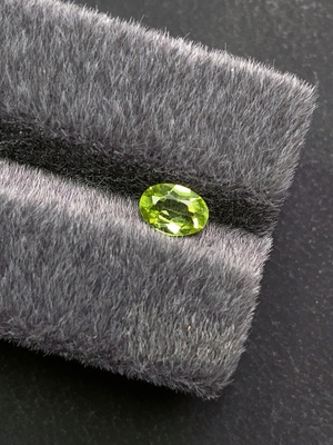 C12304697 Peridot Rough Stone Approx. 0.75ct