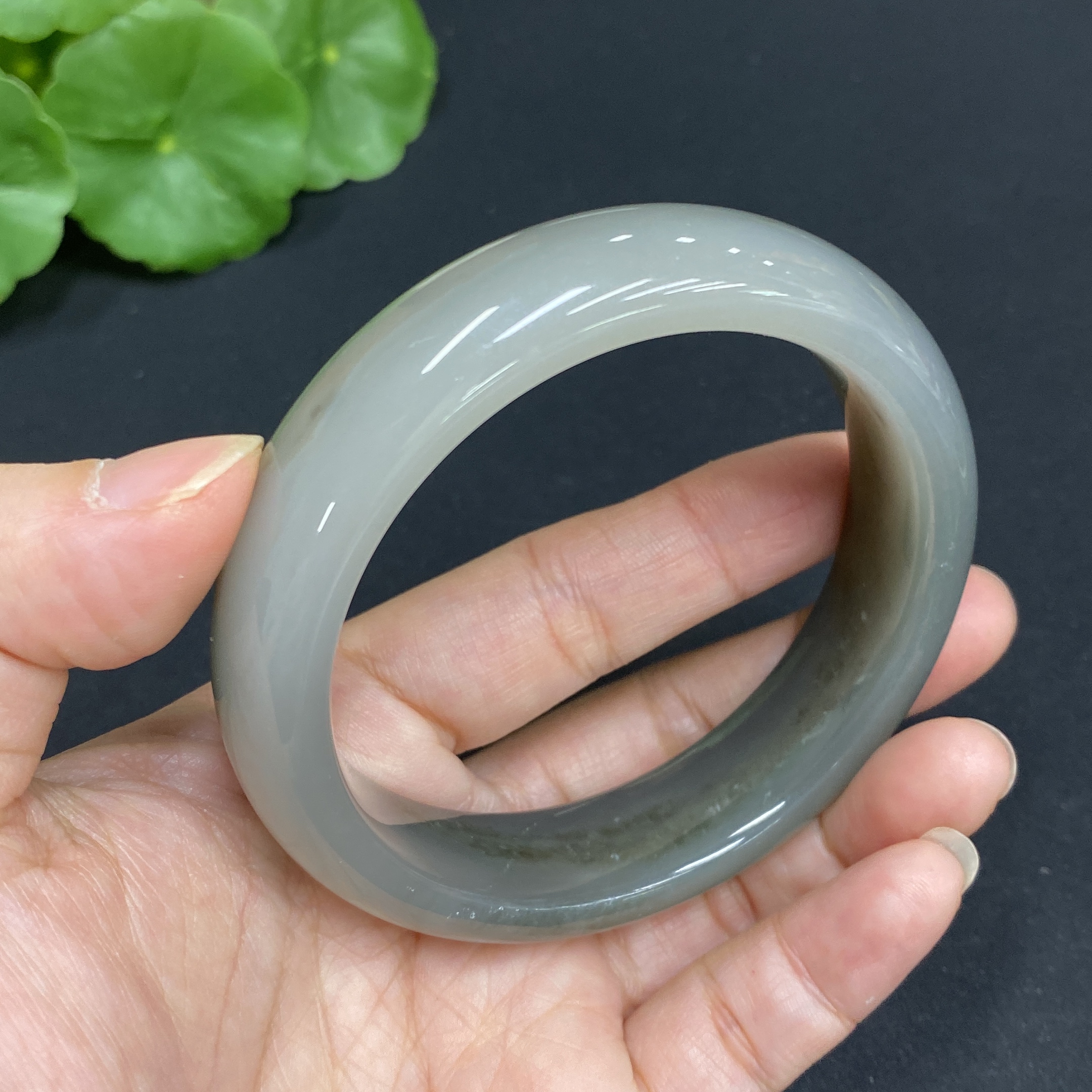 H34987079 Hetian Jade Round Bracelet Size 57.8 Total Weight Approx. 67.9g