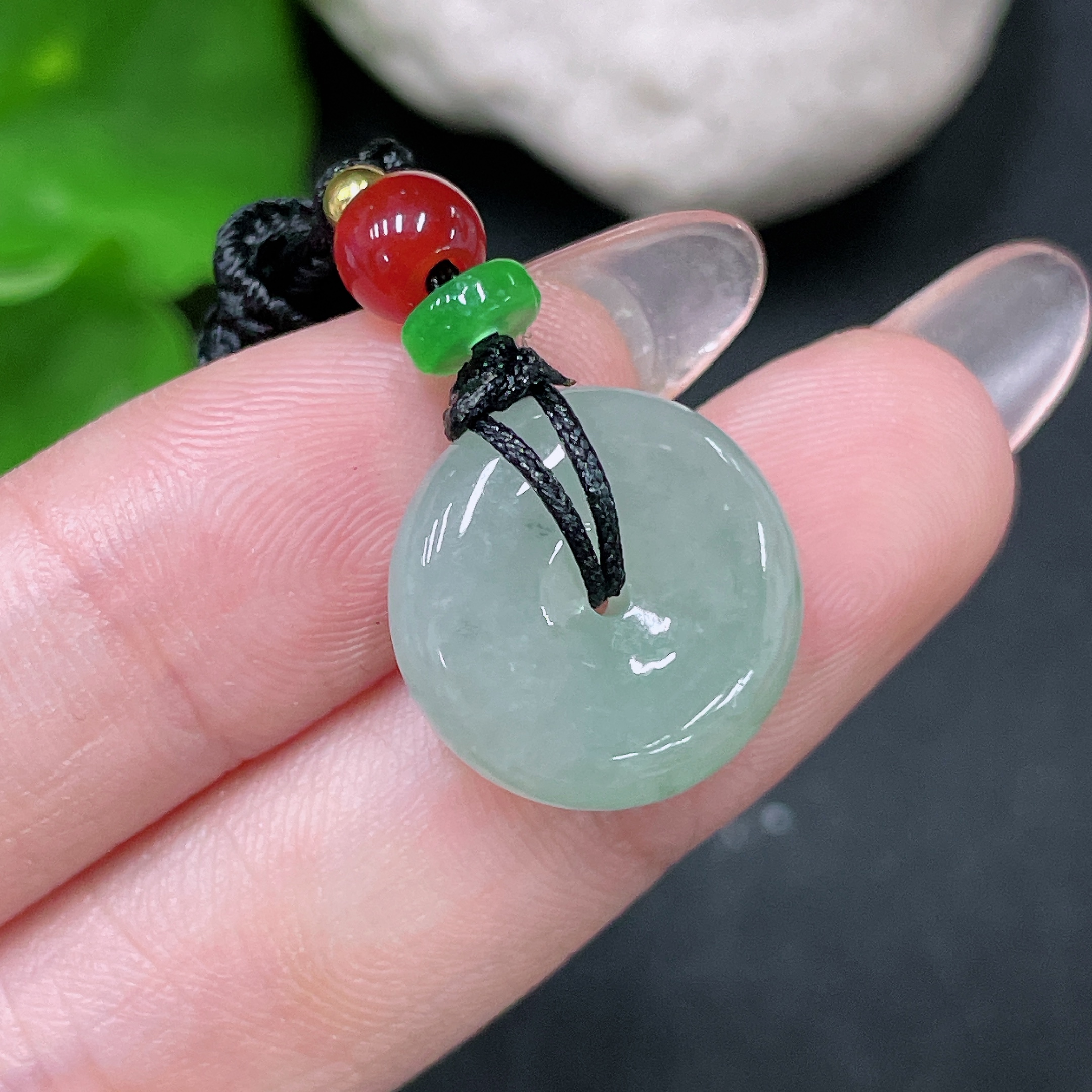 F34019978 Jadeite Pendant Peace Ring with Non-A Grade Beads, Including Rope, Total Weight Approx. 5.31g