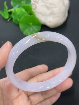 F46566288 翡翠正圈手镯 货品总重量约42.6克 圈口59.5