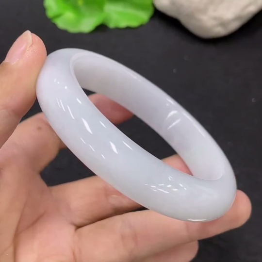F31613116 Jadeite Round Bangle Size 55.7 Total Weight Approx. 58.46g