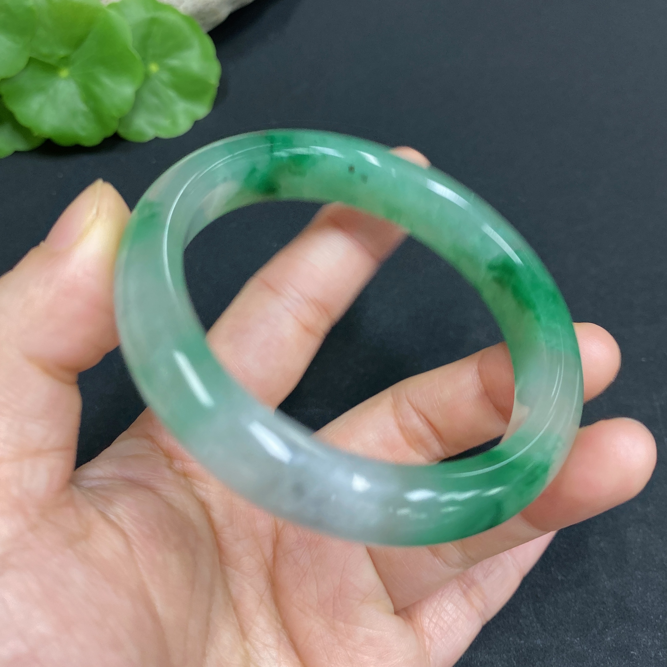 H33845713 African Emerald (Dulong Jade) Round Bracelet