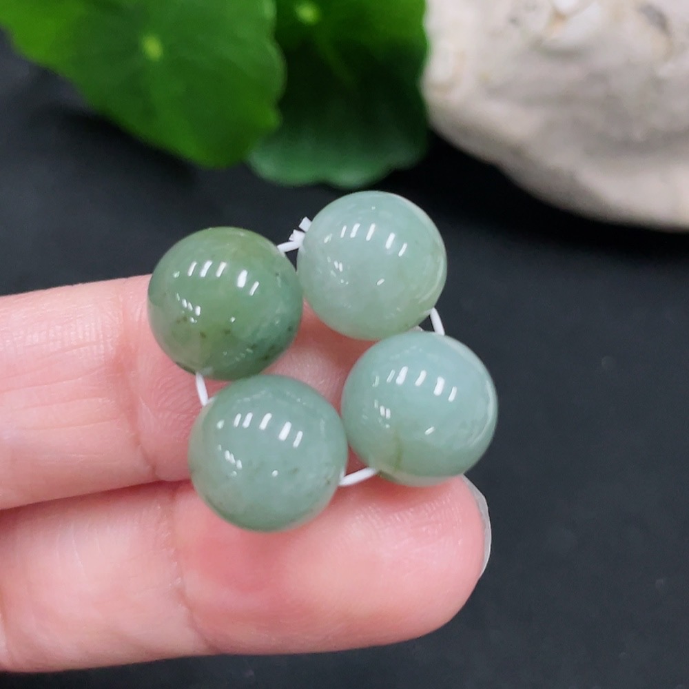F35129138 Jadeite Round Beads Sell as a Lot