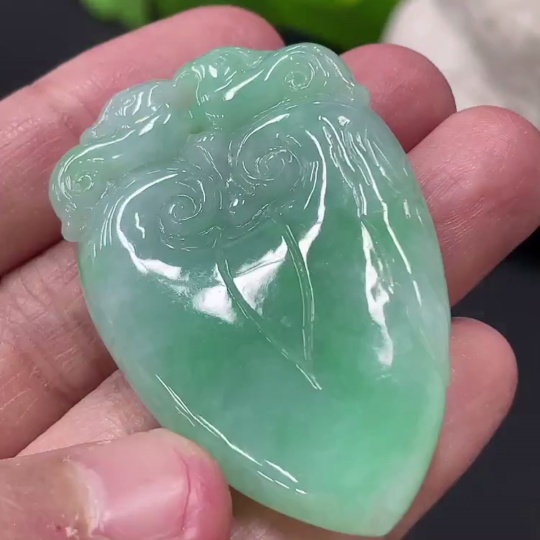 F30530109 Jadeite Peach Pendant