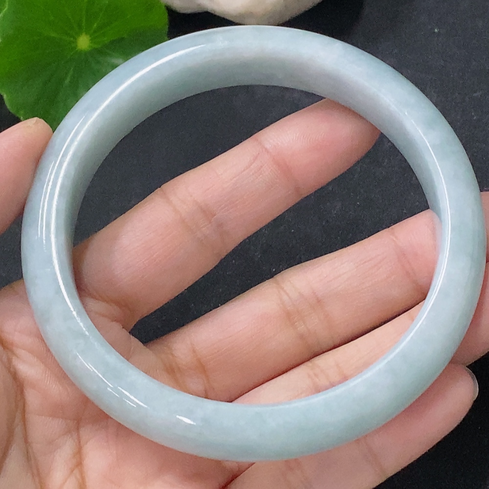 F33912538 Jadeite Round Bangle Size 60mm Total Weight Approx. 57g
