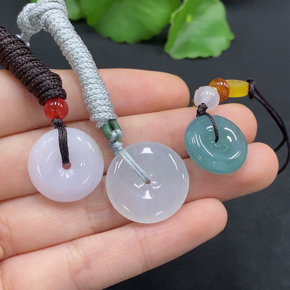 F33866399 Jadeite safety buckle pendant with non-A grade beads