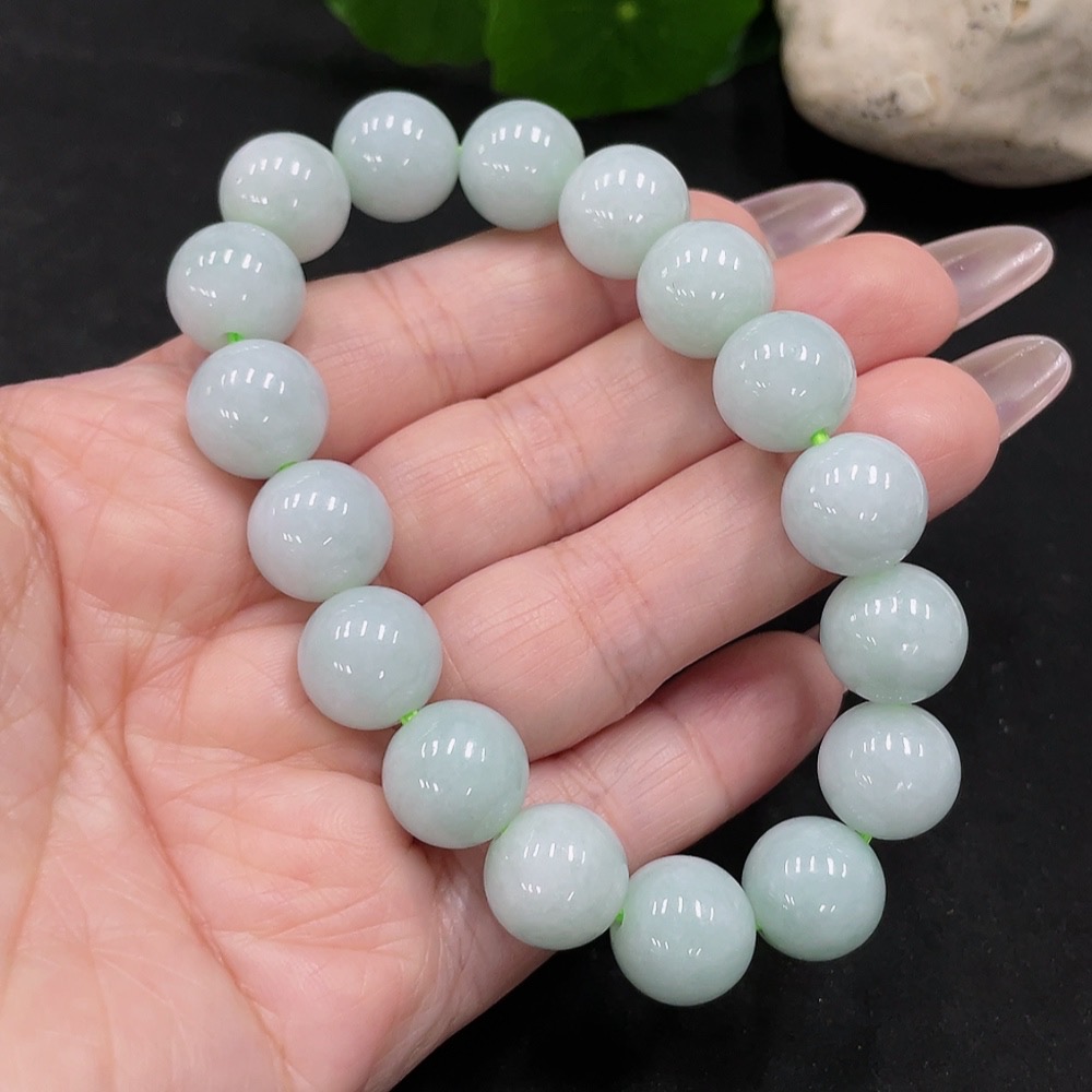 F35082323 Jadeite bracelet, approx. 12.1mm, total weight approx. 52.3g