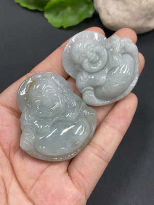 F18041755 Jadeite Buddha Pendant Sell as a Lot