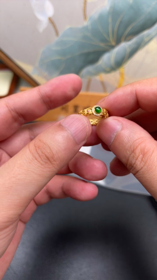 F30542577 Jadeite Cabochon Inlaid Ring 18K Gold Size 10 Total Weight Approx. 1.7g