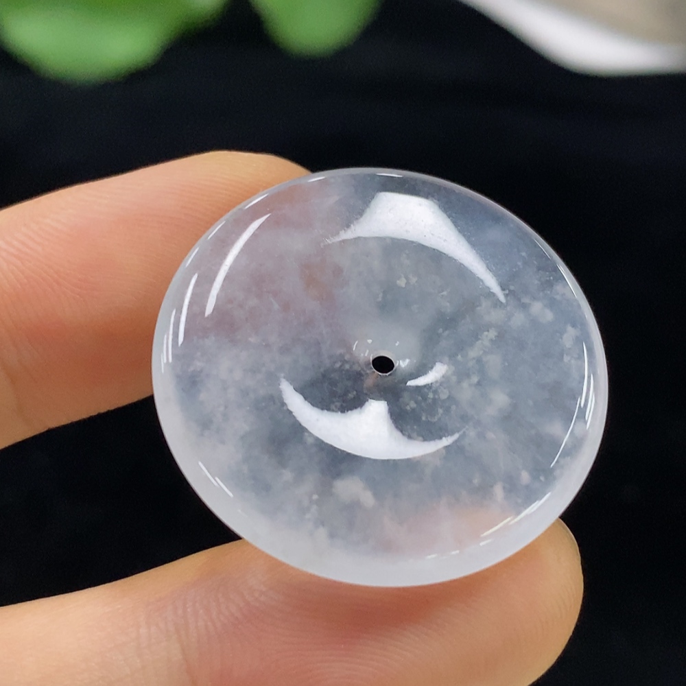 F33912281 Jadeite Peace Knot Pendant, Total Weight Approximately 6.35g