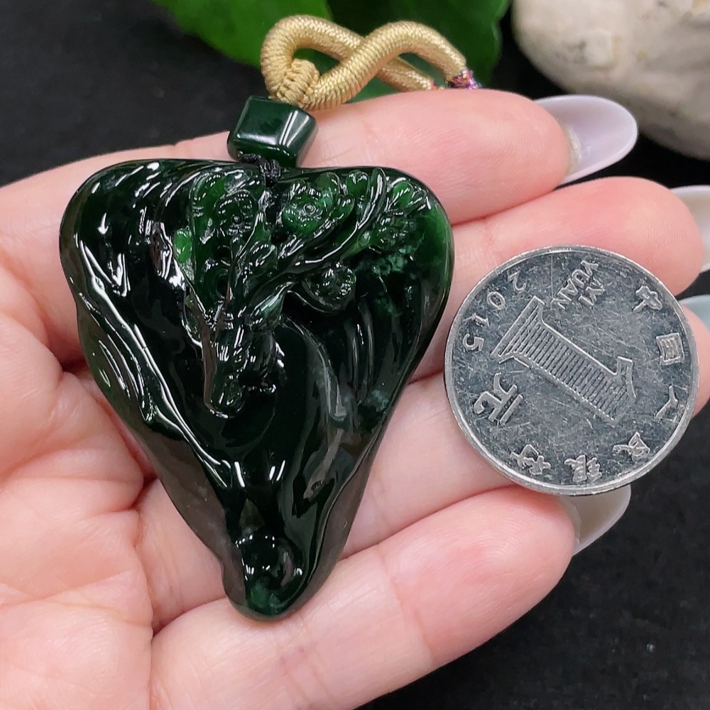 F33898320 Jadeite Deer Pendant Total Weight Approx. 24.7g (Including Rope Weight)