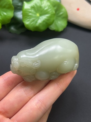 H42980869 和田玉貔貅挂件 颜色成因未定 总重约77.5g
