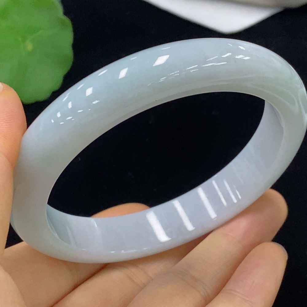 F35114433 Jadeite Round Bracelet Size 59.8 Total Weight Approx. 61.21g