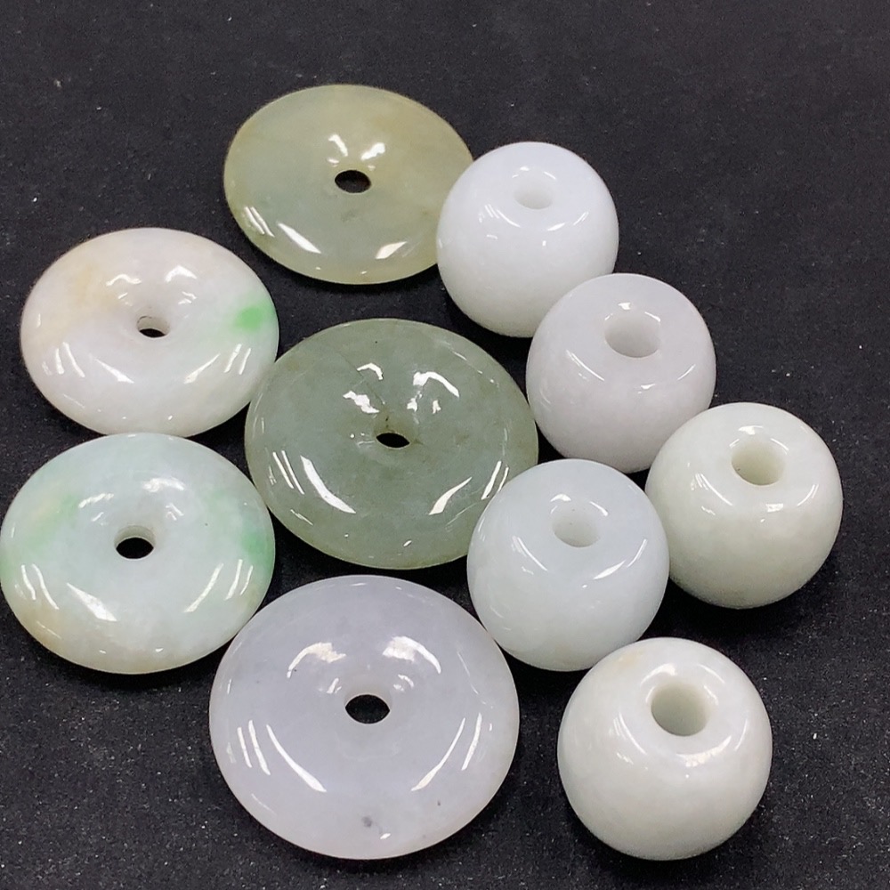 F33946519 Jadeite Peace Buckle Sell as a Lot