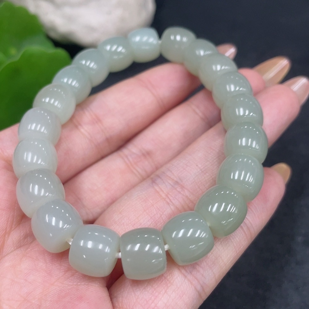 H32752147 Hetian Jade Bracelet, Approx. 10.1mm, Total Weight Approx. 37.4g
