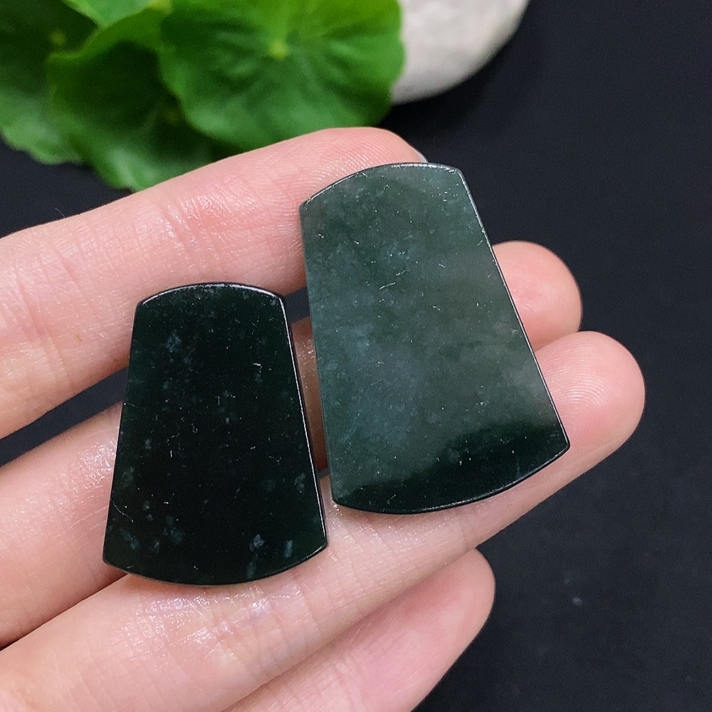 F32722976 Jadeite Plain Pendant Sell as a Lot