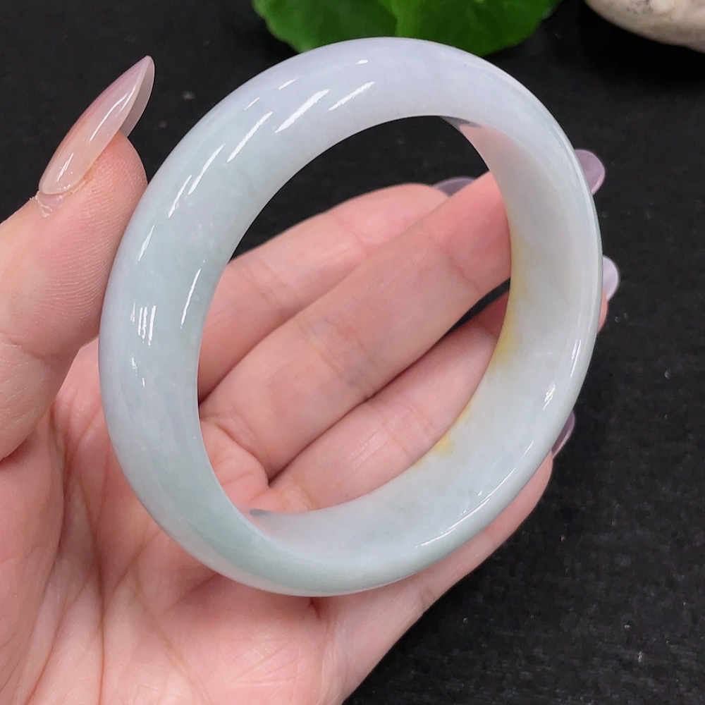 F34965833 Jadeite Round Bracelet Size 58.8 Total Weight Approx. 77g (with Crack)