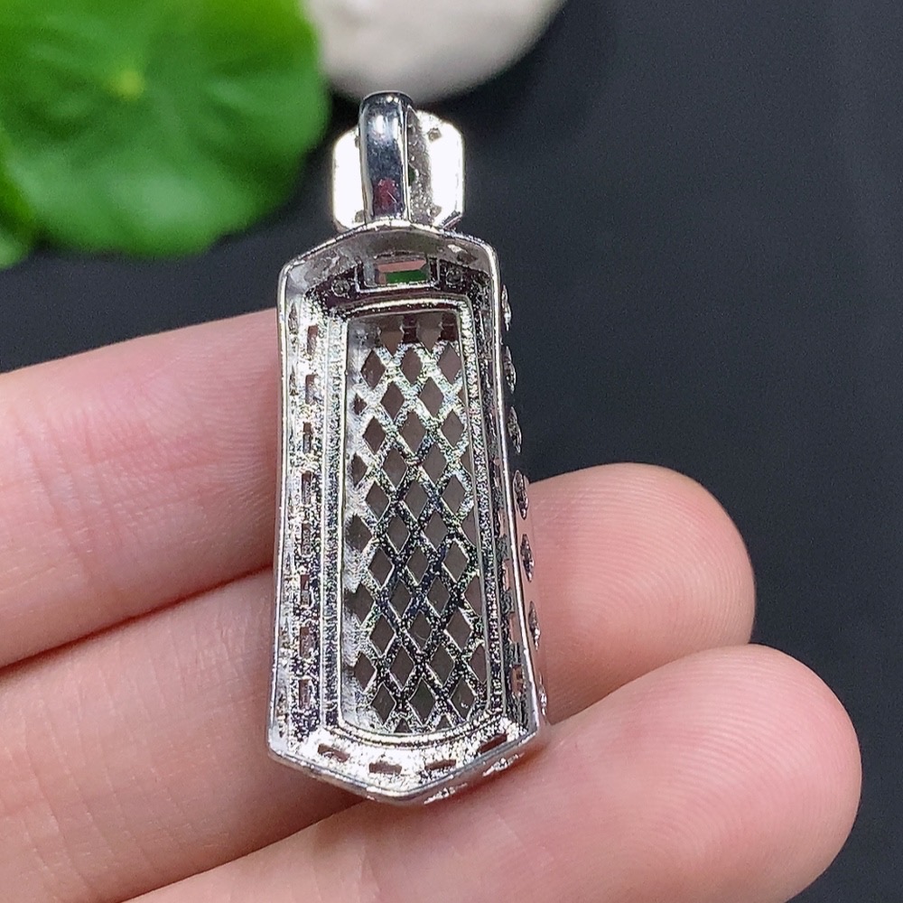 F30489523 Jadeite Inlaid Pendant Non-Gold Inlaid Total Weight Approx. 7g