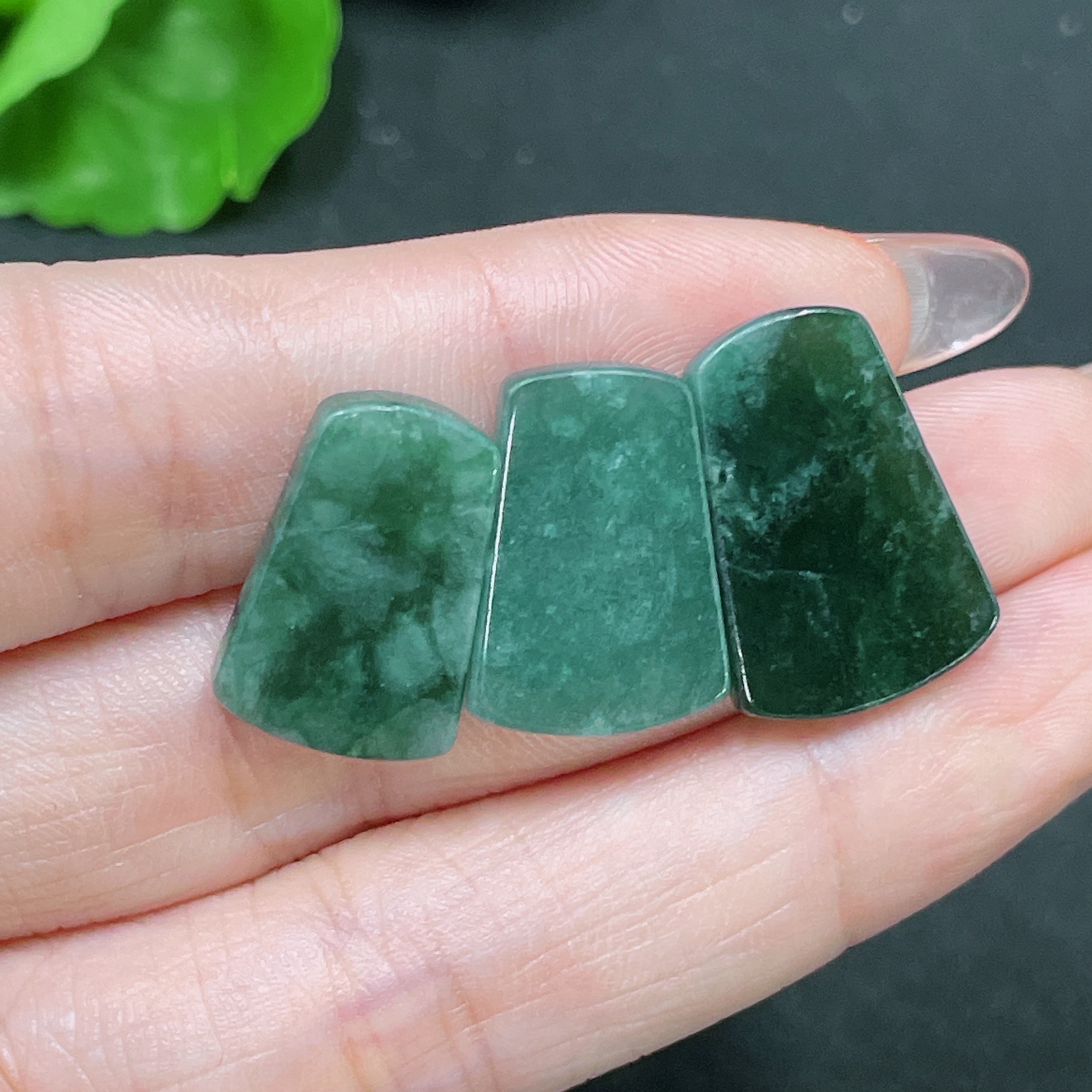 F34020871 Jadeite Inlaid Pieces Sell as a Lot