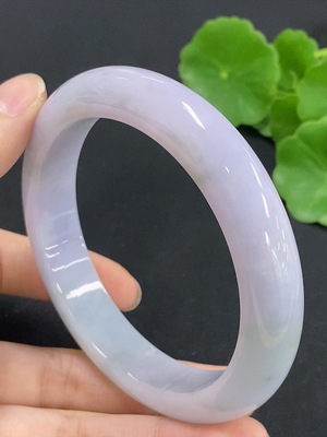 F46549432 翡翠正圈手镯 圈口62.3 货品总重约72.57g