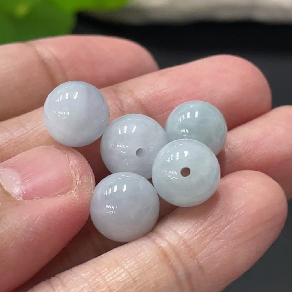 F34058153 Jadeite Beads Sell as a Lot