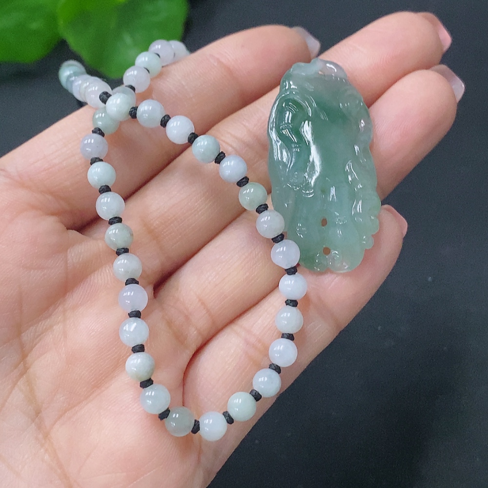 F27046774 Jadeite Pendant Bead Strand Sell as a Lot