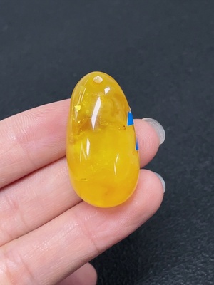 C43203307 琥珀蜜蜡饰品  局部可见修补  货品总重约5克