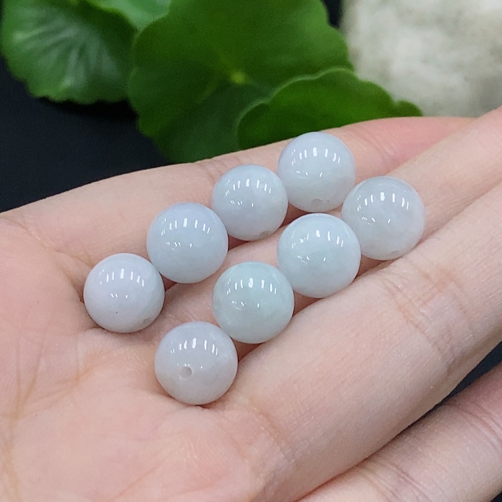 F35091388 Jadeite Beads Sell as a Lot 8pcs